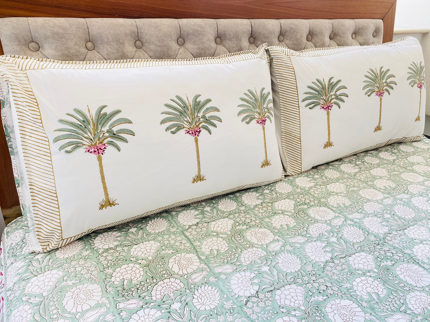 Sage Green Floral Palm Queen Bedsheet set