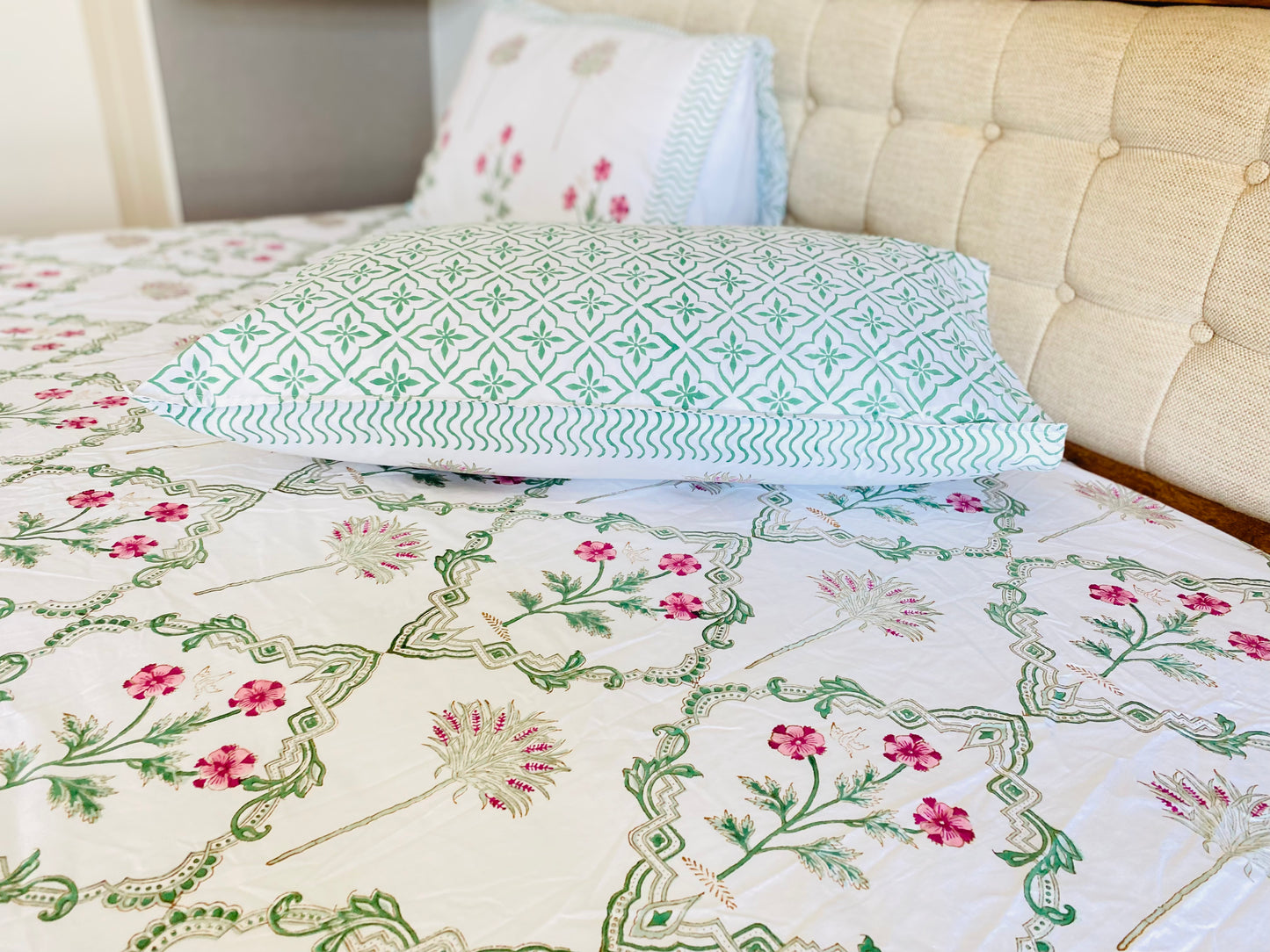 Shalimar Floral Jaal King Bedsheet set