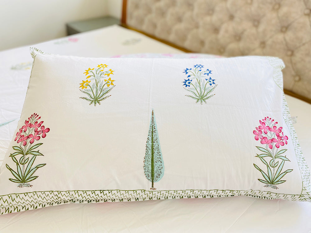 Colorful Mughal Motifs Bedsheet Set